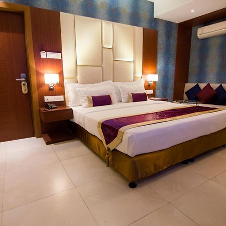 Aura Hotel Calcutta Extérieur photo