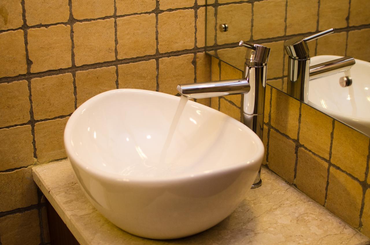 Aura Hotel Calcutta Extérieur photo