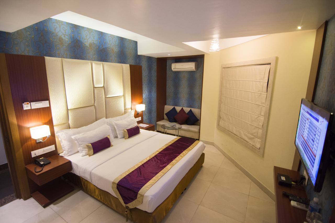 Aura Hotel Calcutta Extérieur photo