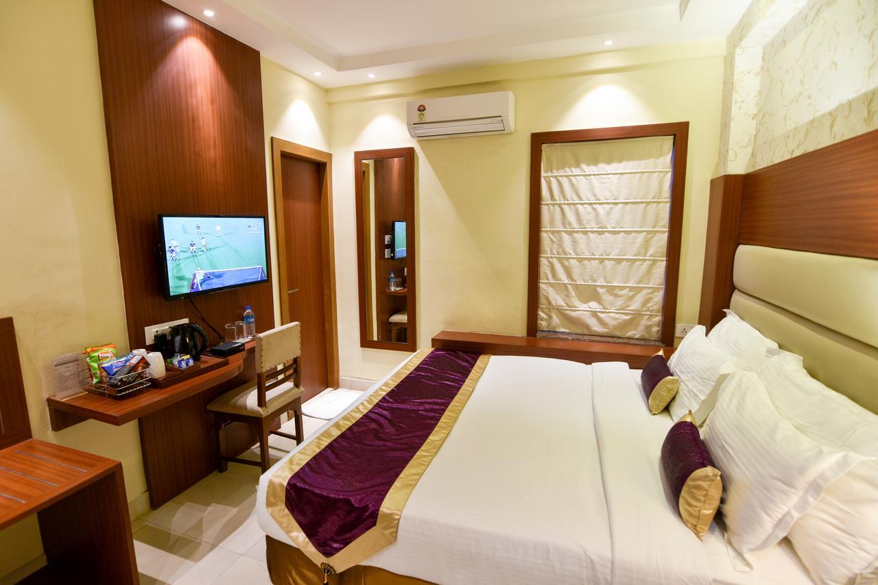 Aura Hotel Calcutta Extérieur photo