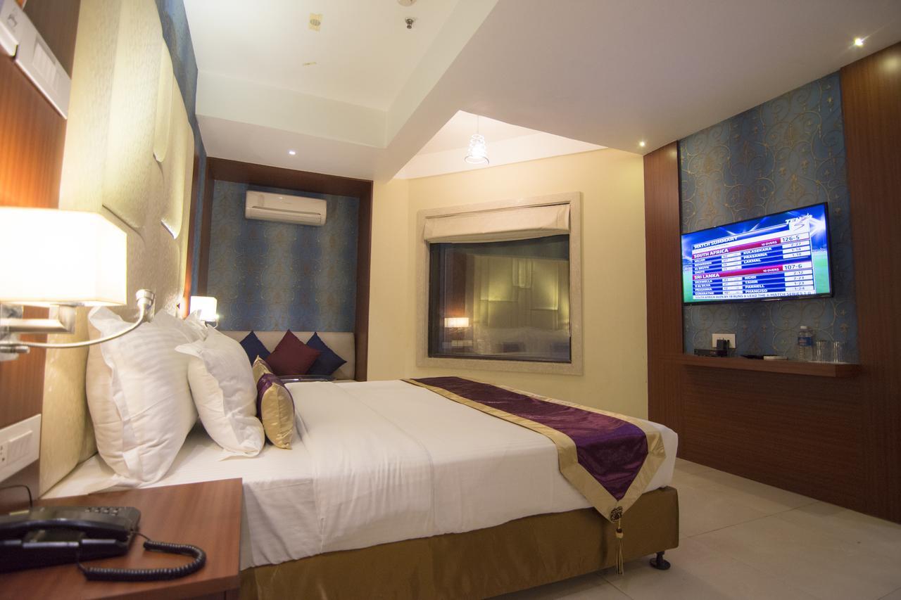 Aura Hotel Calcutta Extérieur photo