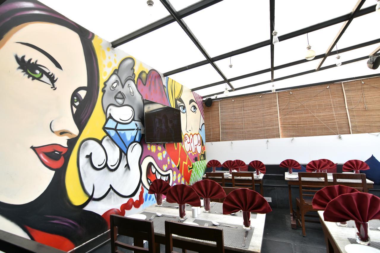 Aura Hotel Calcutta Extérieur photo